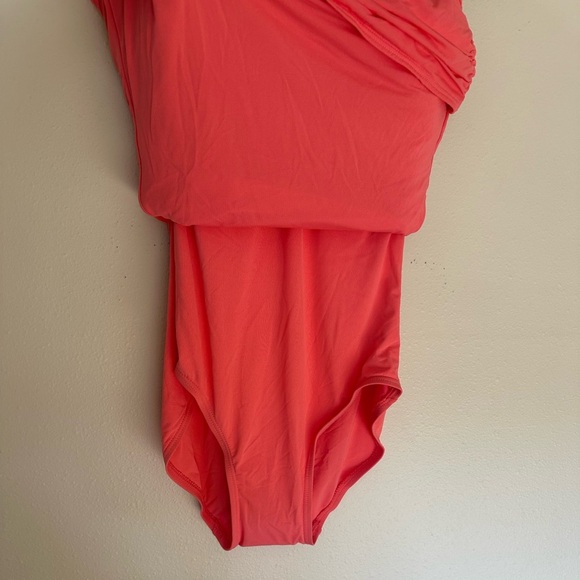 CARMEN MARC VALVO Molded Cup Tie Back Bandeau One Piece Swimsuit - Picture 6 of 8